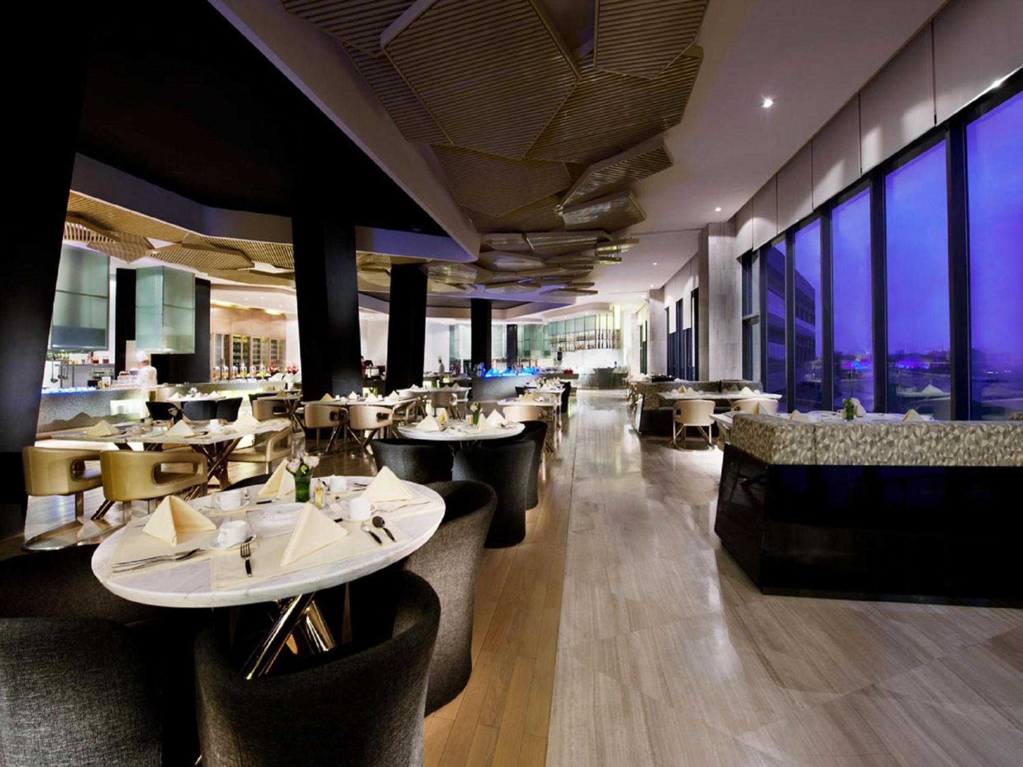Hotel Wyndham Grand Qingdao Exterior foto